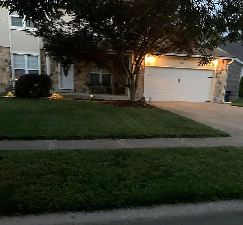 1st image of 34 Dawnridge Dr