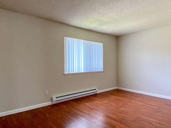 5th image of 4033 Hamilton Ave APT E07