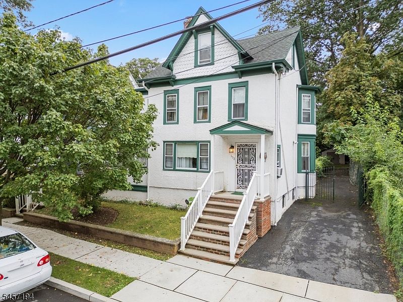 1st image of 132 Elm St