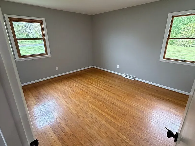 4200 Federal Hill Rd — Photo 11
