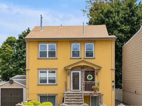 71-37 70th St #B, Ridgewood, NY 11385