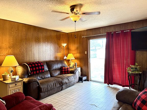 4th image of 317 N Trail St