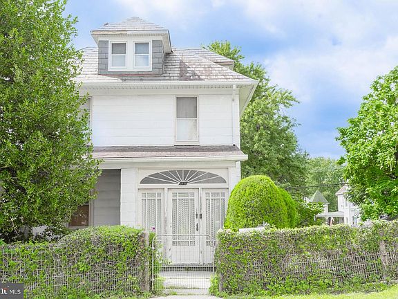 2nd image of 3915 W Overlea Ave