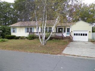 27 Cochrane Cir, Methuen, MA 01844