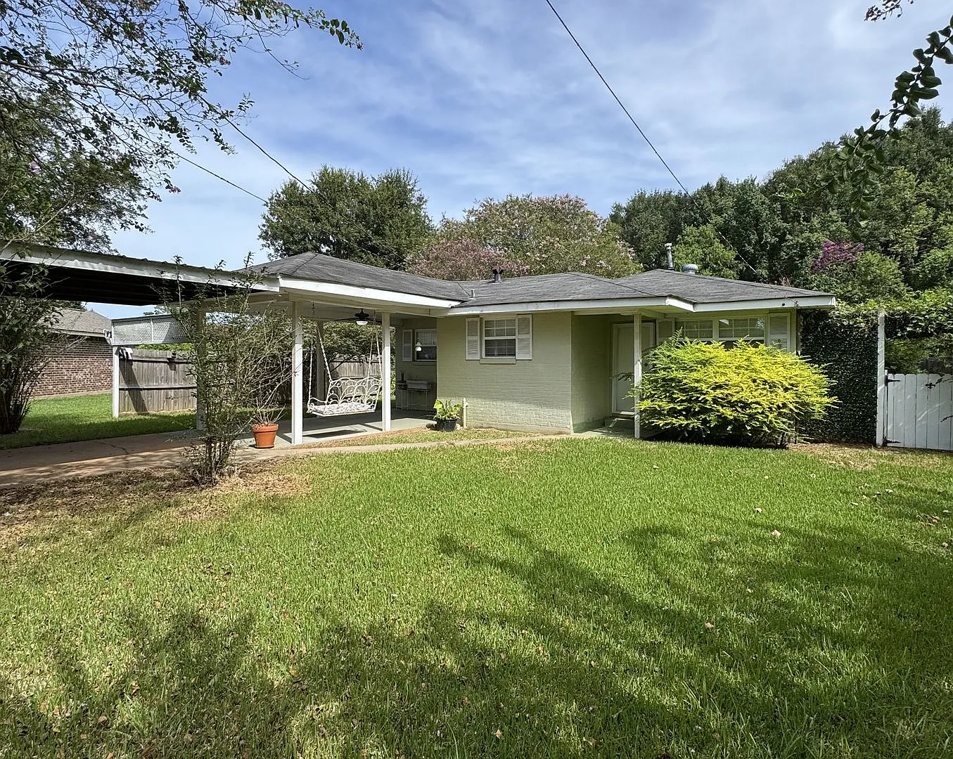 Single Family Residence — Photo 1