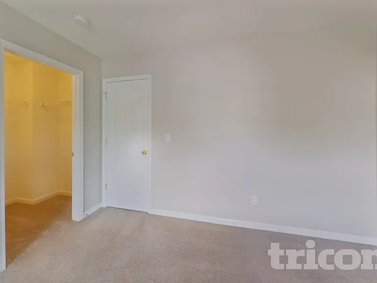 153 Cottage Lake Way — Photo 8