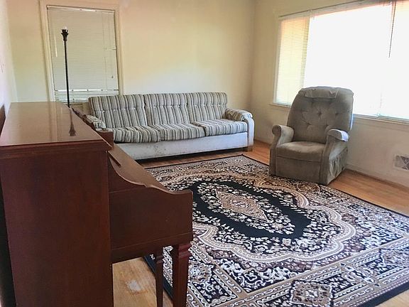 2nd image of 1006 Rosemont Dr