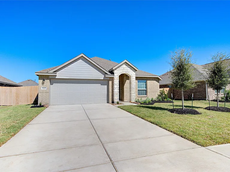 5023 Lavaridge Ln — Photo 1