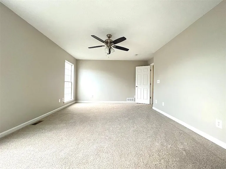 2312 Oak Glenn Cir — Photo 11