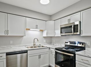 121 Berkley Rd #1, Verona, WI 53593