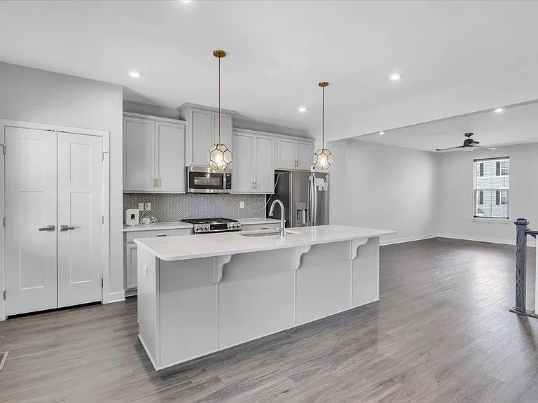 97 Kohlmyer Dr — Photo 4