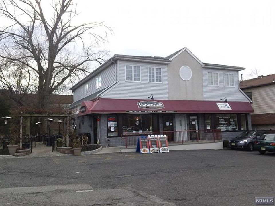 1st image of 160 Henley Ave