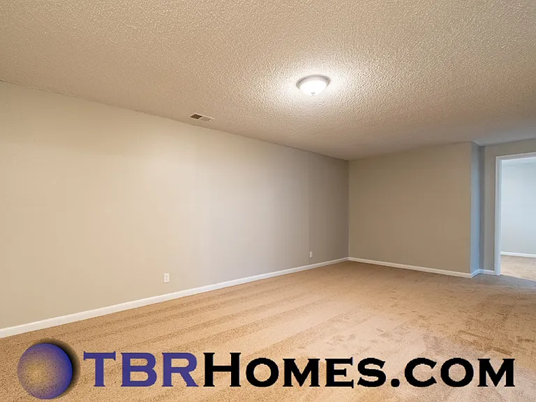 14435 Olmsted Dr — Photo 14