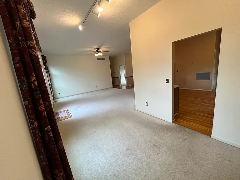 6400 Belmont Park Ct — Photo 12