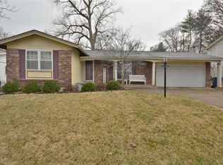 2529 Westrick Dr, Maryland Heights, MO 63043