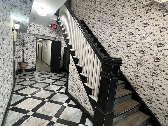 5th image of 324 S Catalina St APT 403