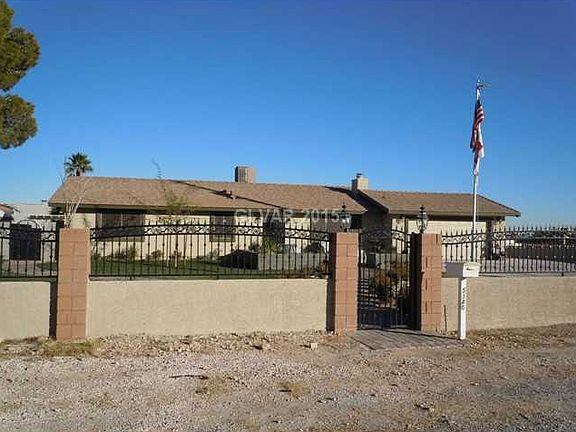 3rd image of 5340 N El Capitan Way
