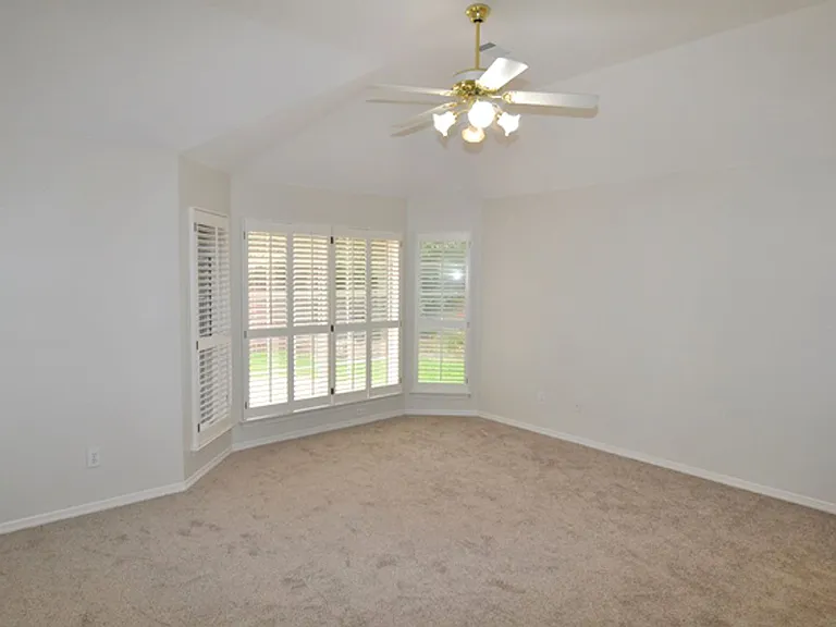 2767 Crystal Glenn Cir — Photo 16