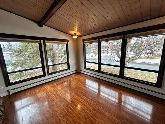 3rd image of 4011 Borland Dr