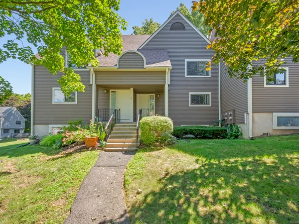 12 Teal Circle #12, Simsbury, CT 06081