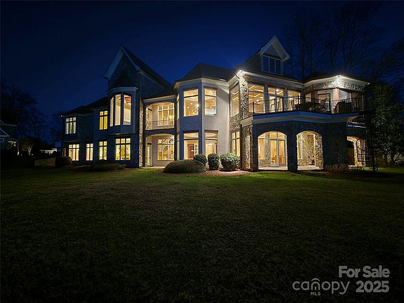 2nd image of 134 Larkhaven Ln