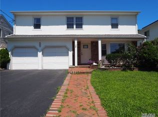 749 Washington St, Baldwin, NY 11510