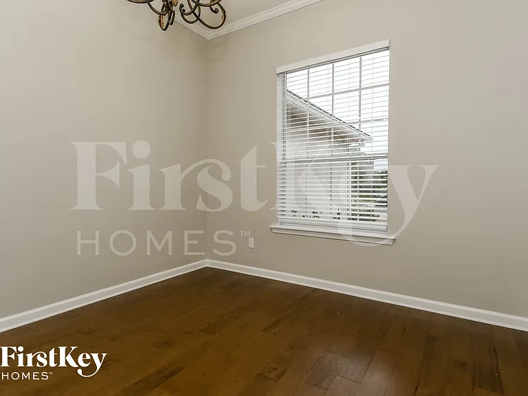 664 Porta Rosa Cir — Photo 13