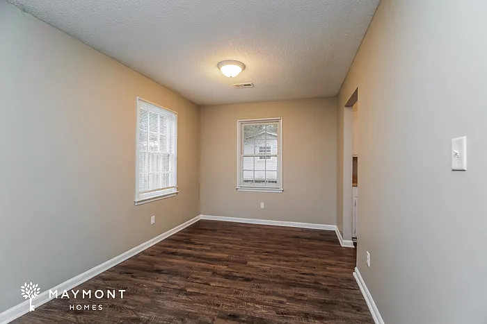 121 Beverly Dr — Photo 5