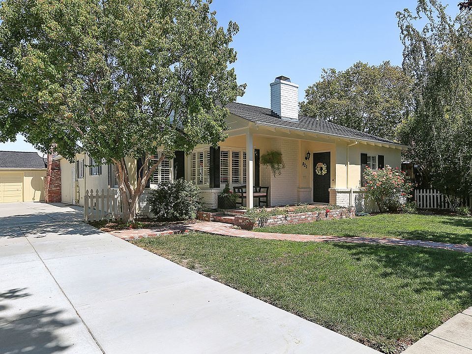 1st image of 821 Hilmar St