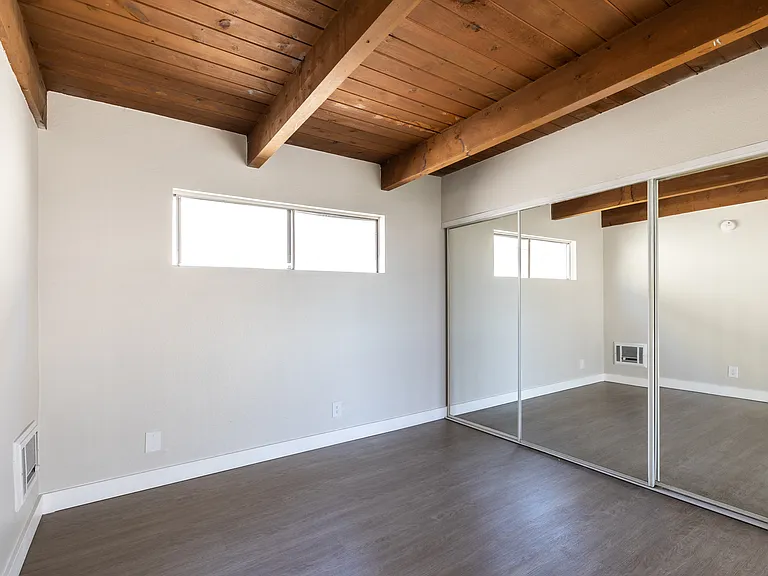 Windward Village Apartments — Photo 20