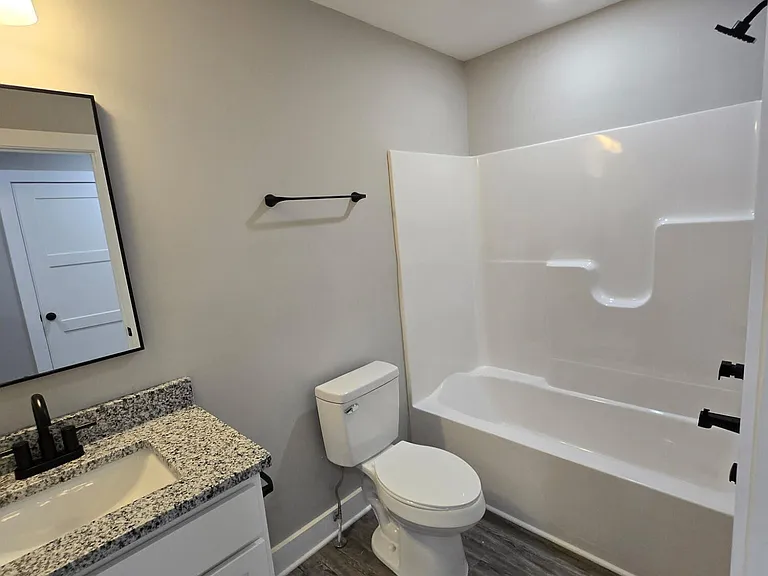 1112 Race St — Photo 18