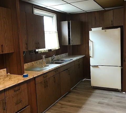 4th image of 1523 Longshore Ave