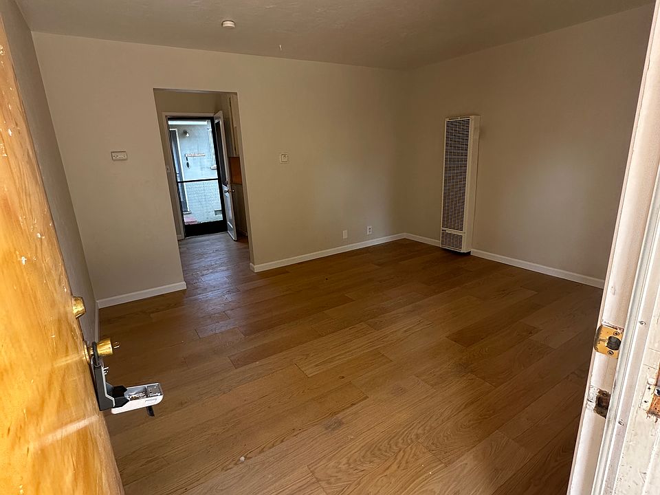 1st image of 388 S Buena Vista Ave #4
