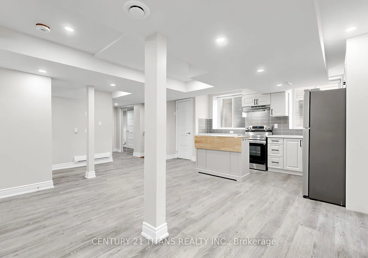 3 bed, $2,025 — Photo 4
