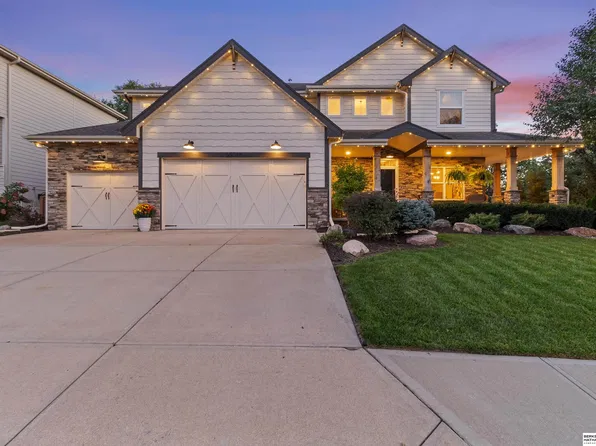 23713 Berry St, Elkhorn, NE 68022