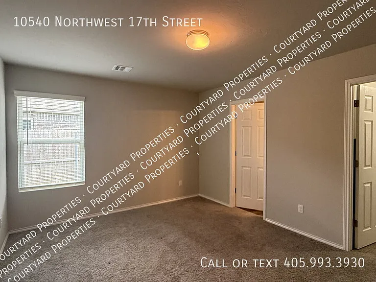10540 NW 17th St — Photo 11