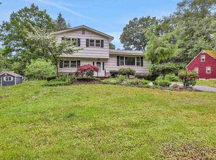 7 Woodland Dr, New Paltz, NY 12561