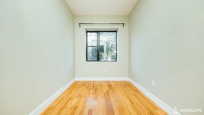 Rented by Nooklyn NYC LLC | media 4