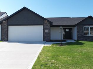 7943 Tumnus Trl, Fort Wayne, IN 46835