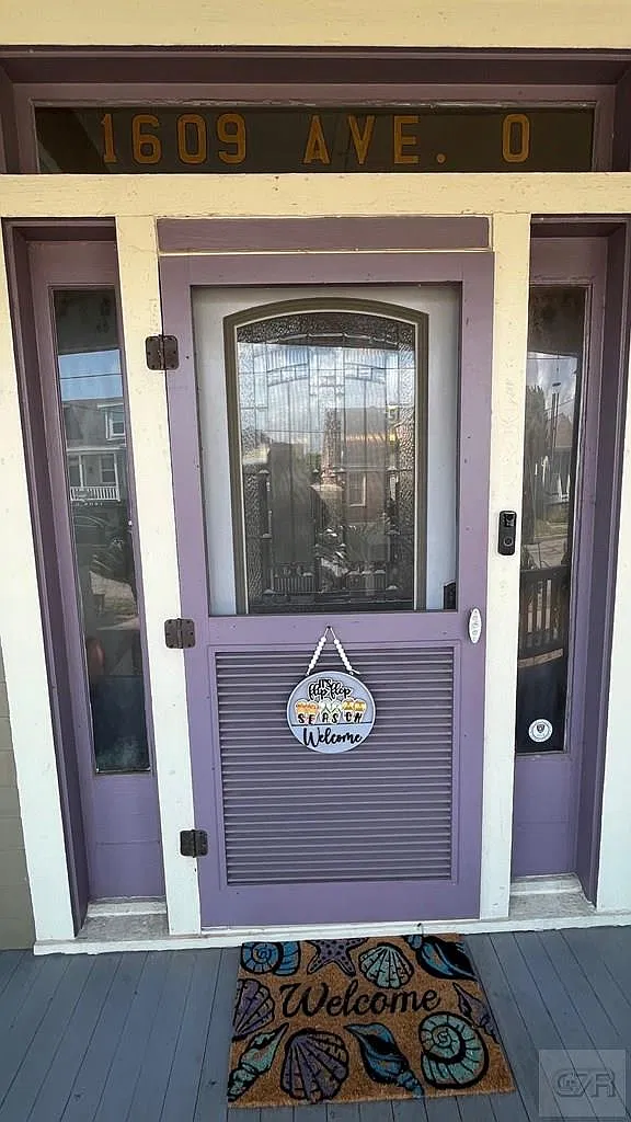 *Single Family Rental — Photo 3