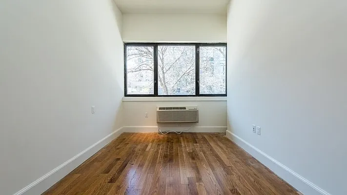 Rented by Nooklyn NYC LLC | media 79