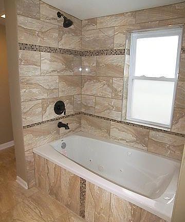 5th image of 850 163rd St