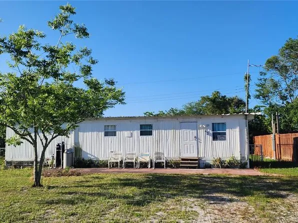 129 N 1st St, Oak Hill, FL 32759