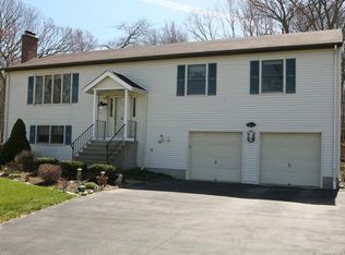 155 Judson Ave, Groton, CT 06355