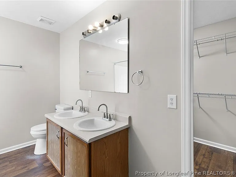 124 Hosta Dr — Photo 18