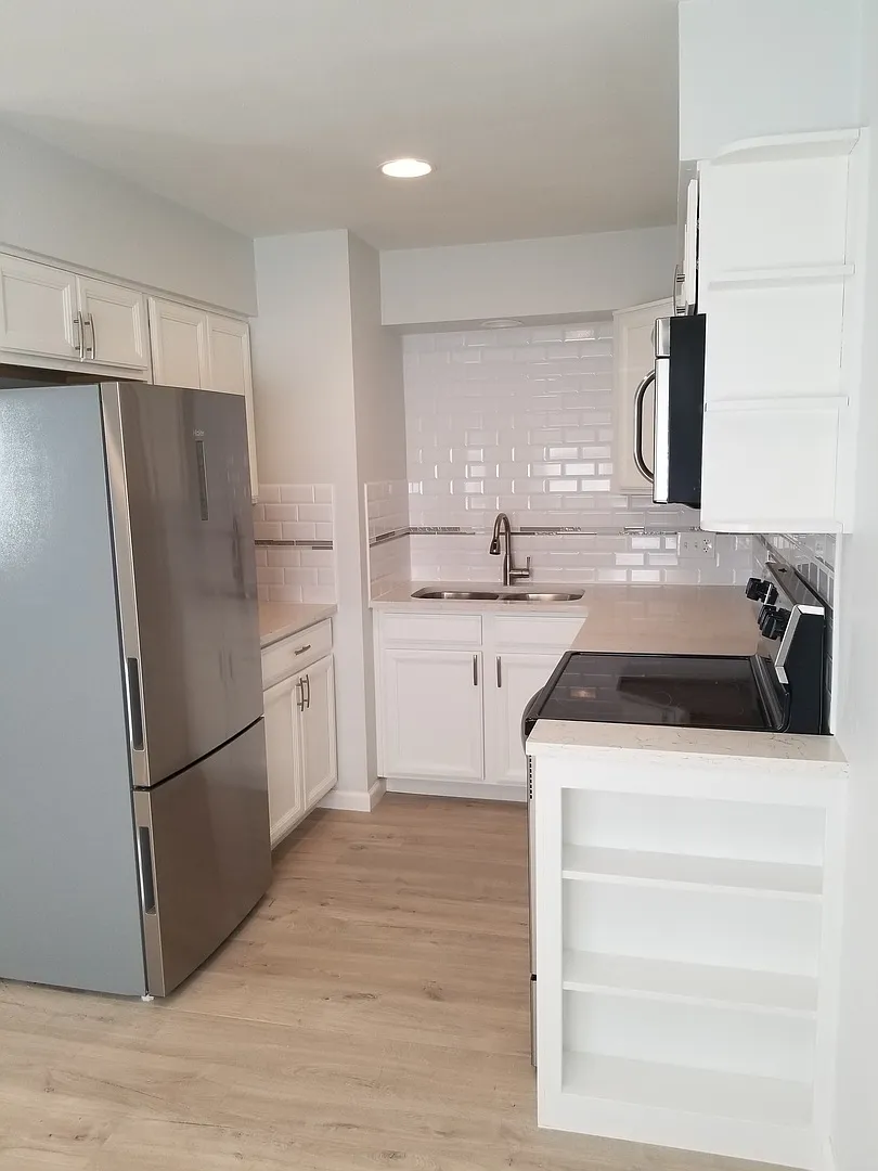 5580 S. Curtice Street 4-Plex — Photo 2