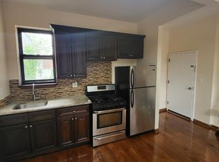 1009 E 217th St #2B, Bronx, NY 10469