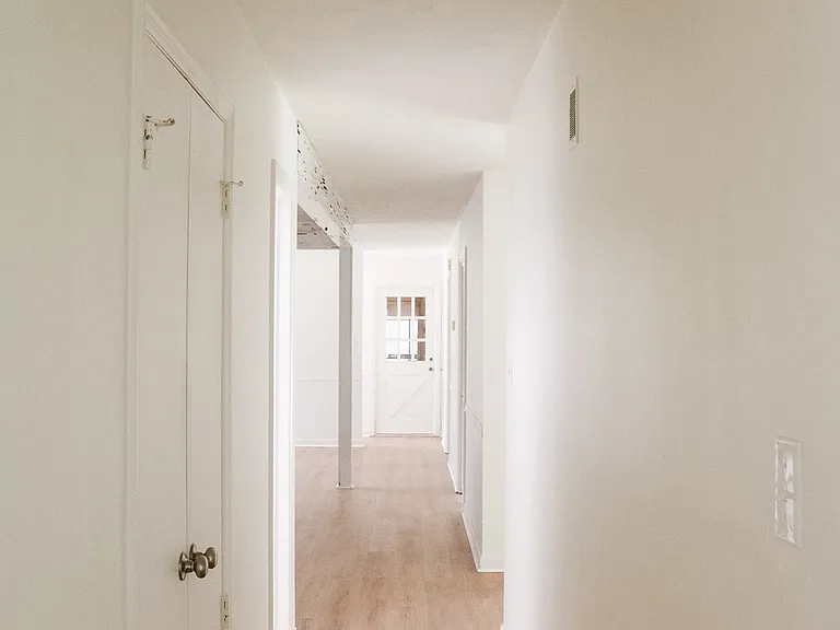 809 Windsor Rd — Photo 13
