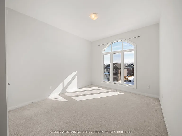 1466 Stovell Cres #MAIN UPPER — Photo 29