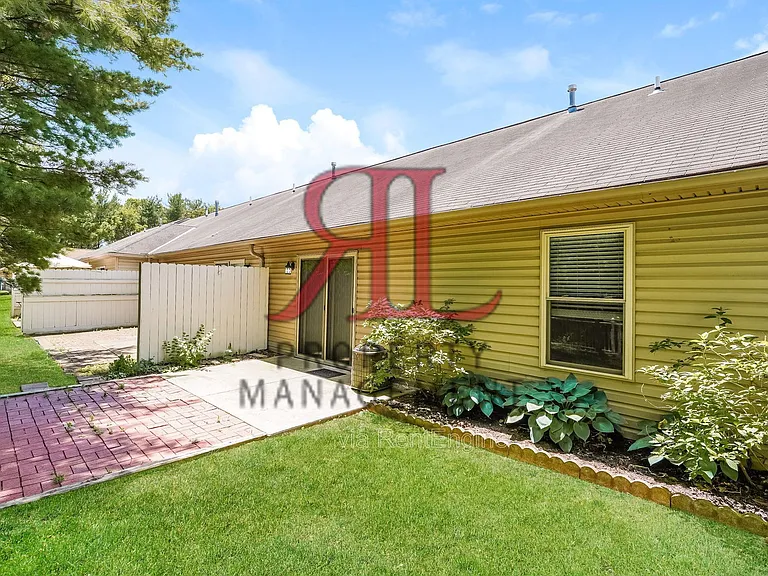 1241 Rivercrest Dr S #B — Photo 15